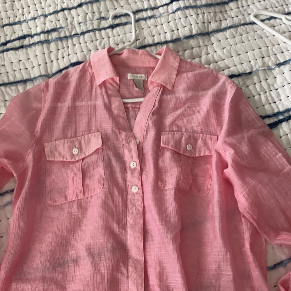 Semi sheer pink Chico’s Oxford top size 1 - Picture 2 of 4